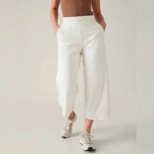 Athleta TRIUMPH HYBRID WIDE LEG CROP Women's PANTALON MEDIUM Pants